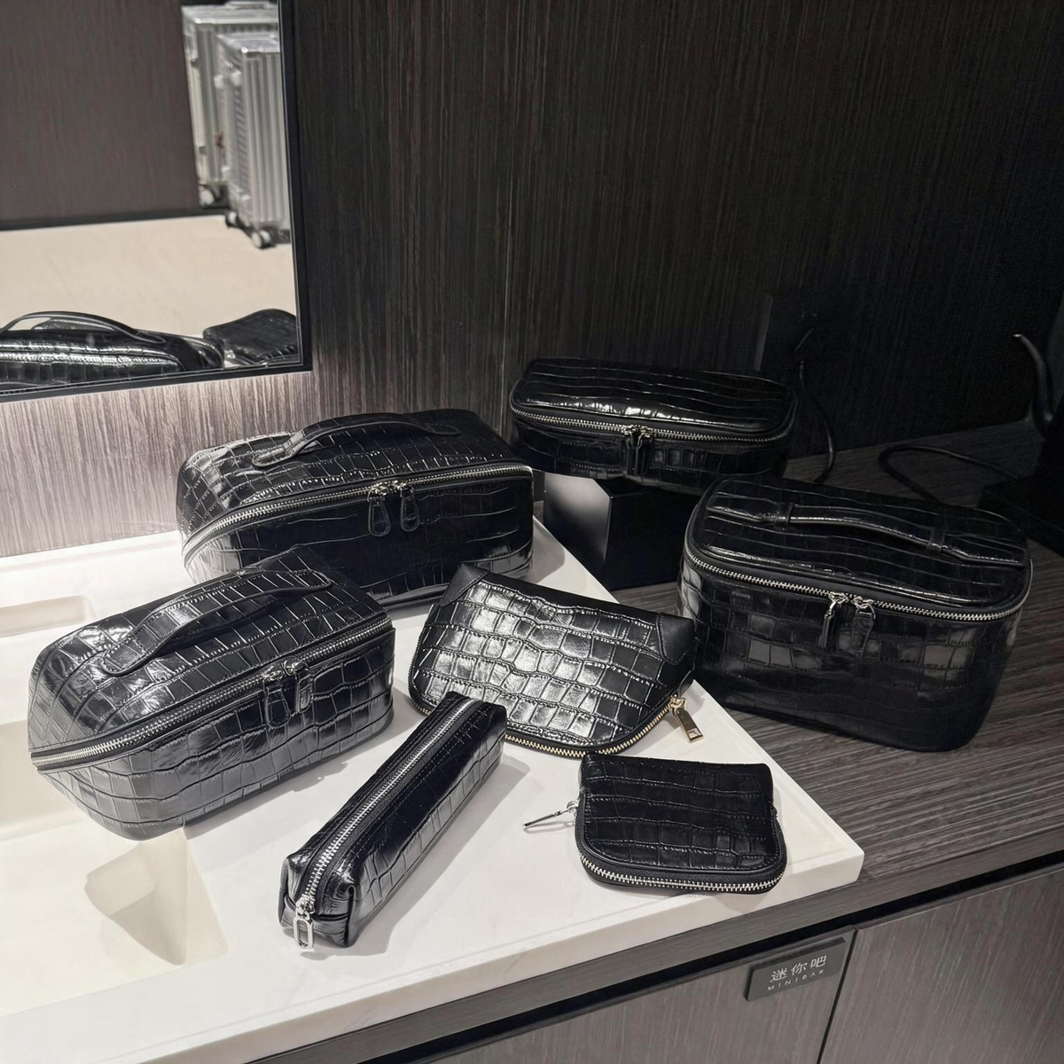 Aurelia Specchiere Croc-Embossed Vanity Case